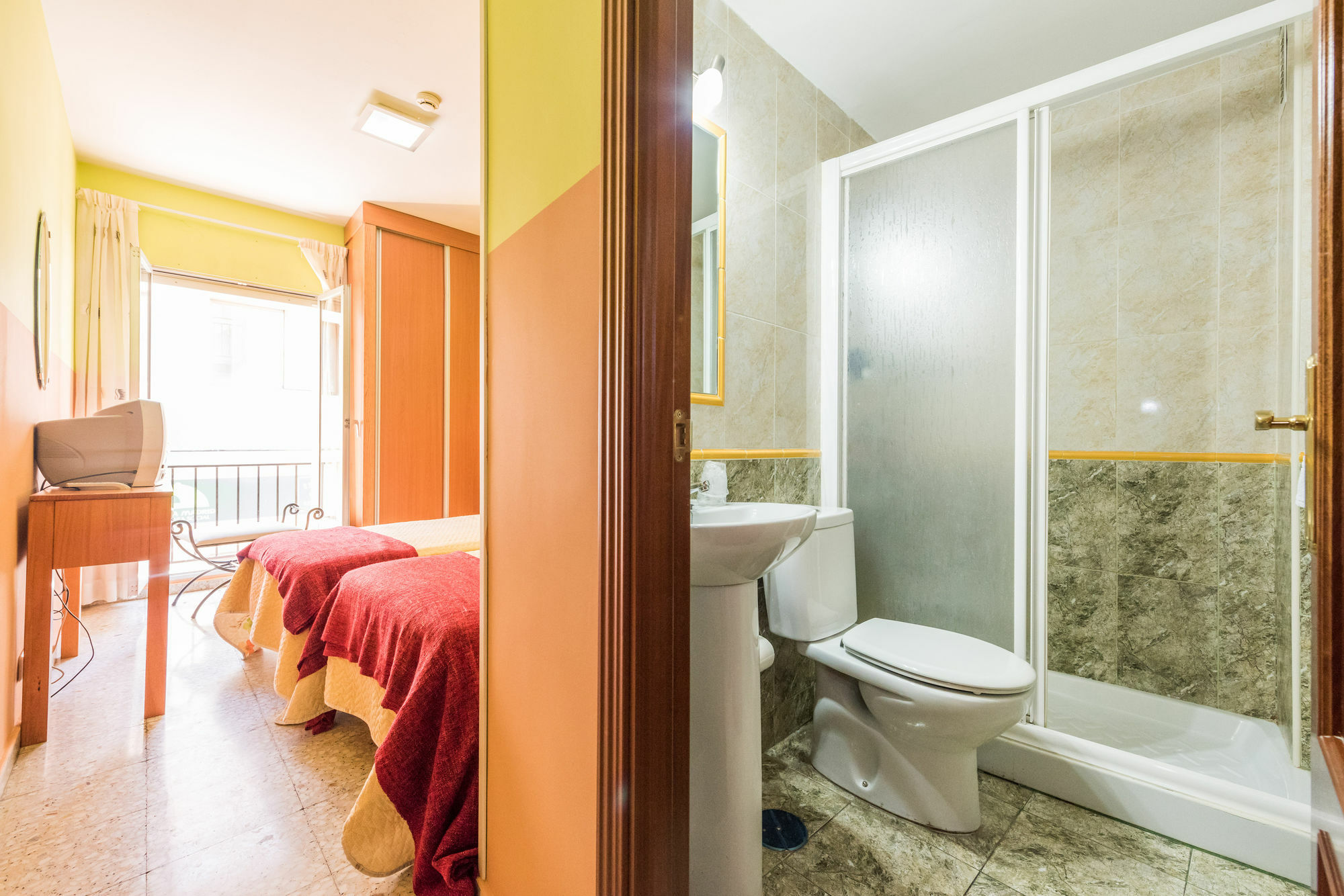 Hostal Arkanta 阿尔甘达·德尔·雷伊 外观 照片