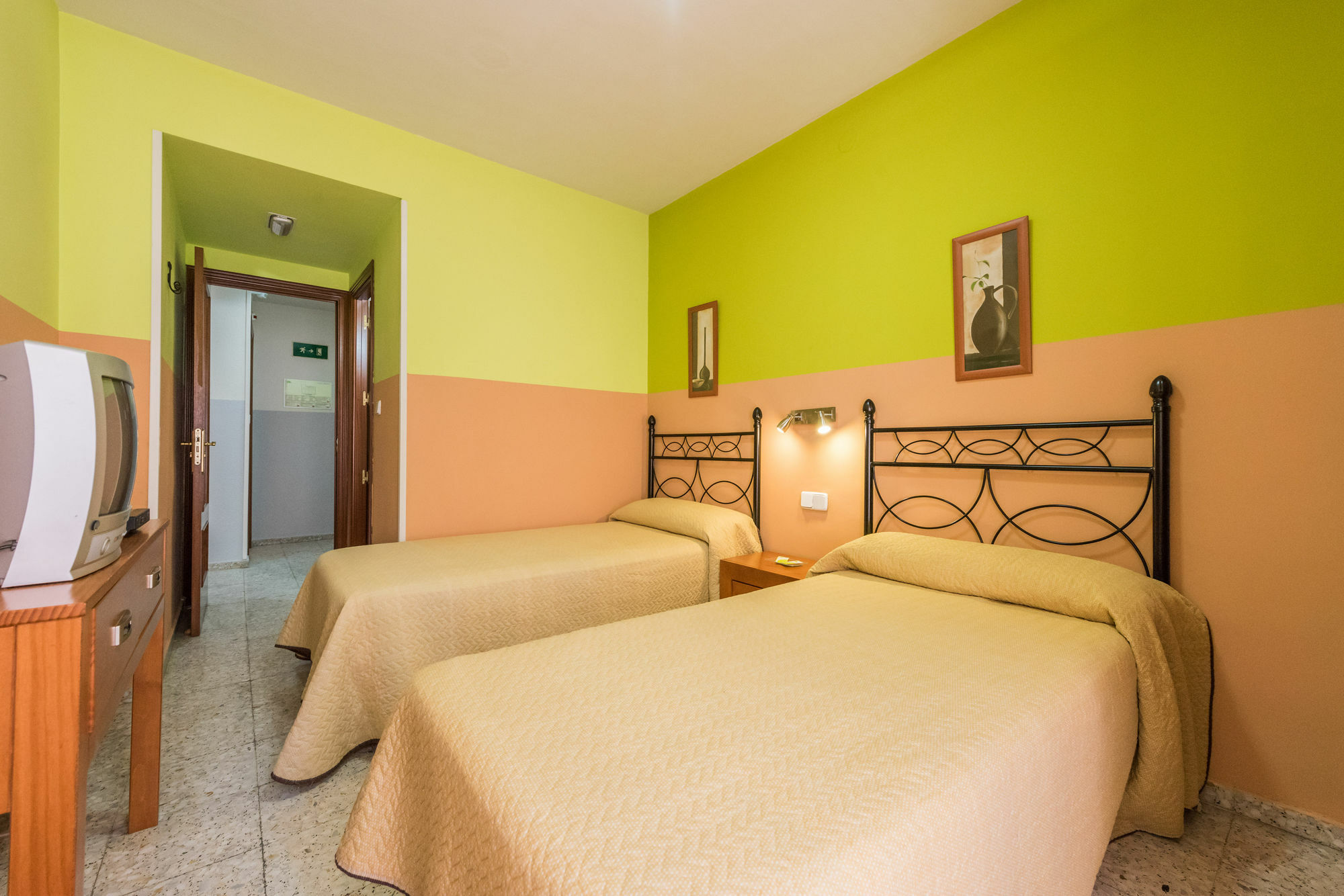 Hostal Arkanta 阿尔甘达·德尔·雷伊 外观 照片
